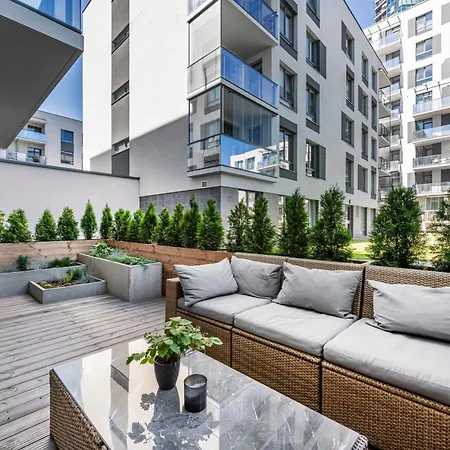 Designer With 19 Squares Terrace וילנה