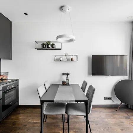 Designer With 19 Squares Terrace דירה *